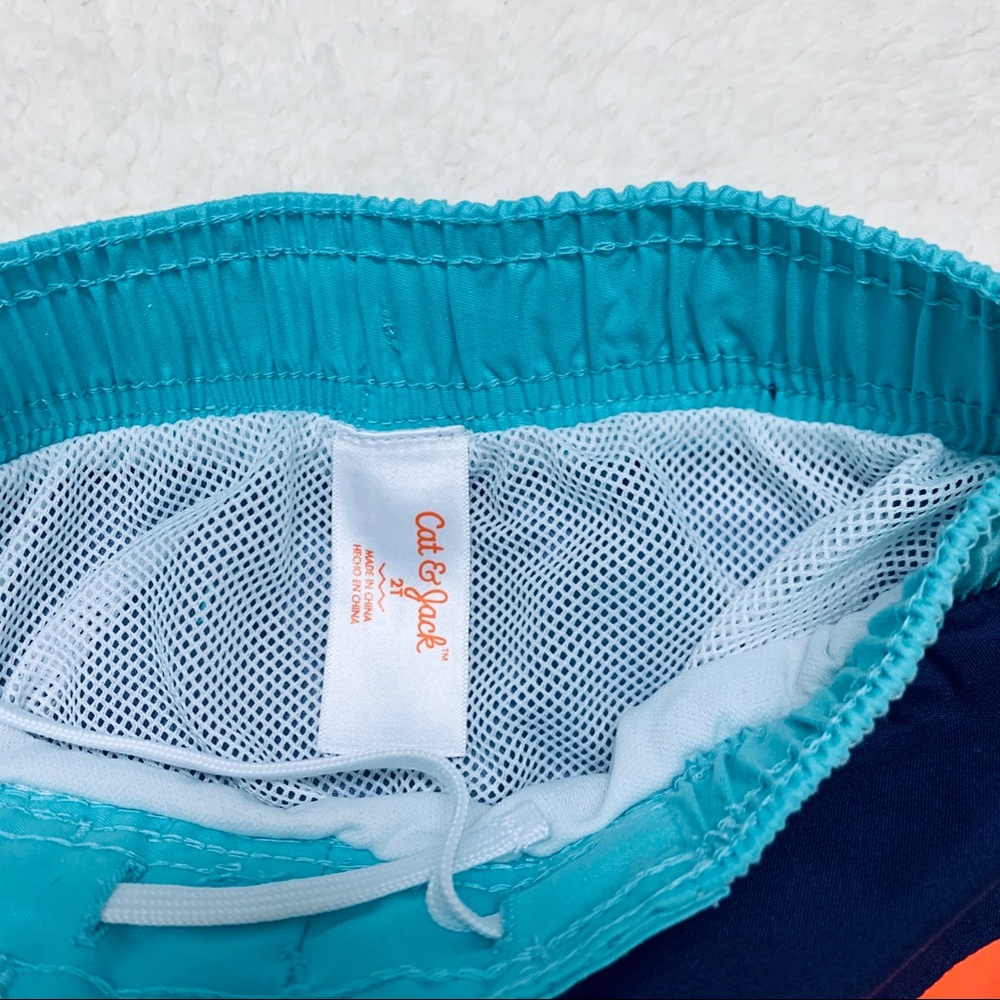 Cat & Jack 2T swim trunks - Picture 2 of 3